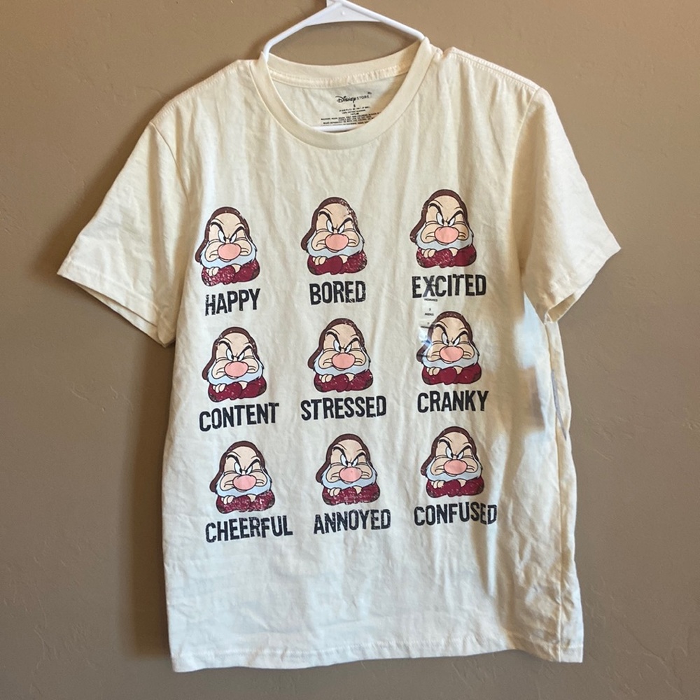 Disney Grumpy Tshirt size small cream color 100 cotton
Moods of Grumpy 7 drawves